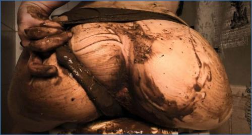 DirtyBetty's Liquid Panty Pooping in FullHD from Russia