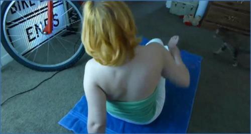 Sorsha's Yoga Pants Poop Show, 1080p Scat Vid