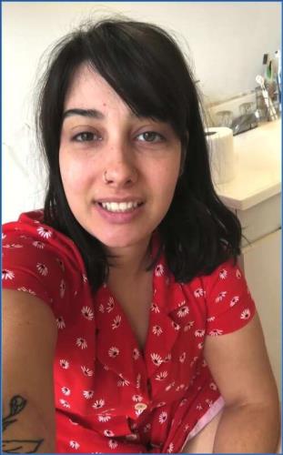 Intense Brunette Action: Sabrina Delivers Pissing and Pooping Performance – Scat-Slaves poster