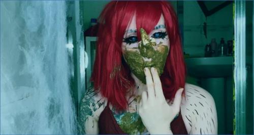 Dirty Betty's wild scat vid, couple shitting. Check in 4K.