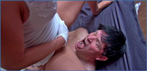 Lady Amy's Crazy Vomit Showdown in HD