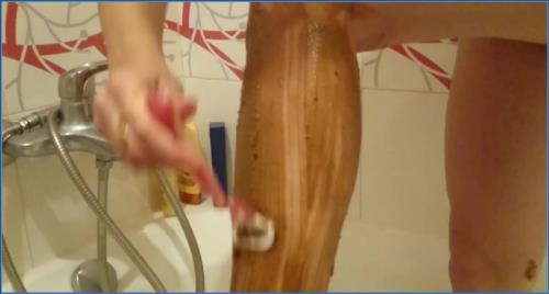 Download Natalya smears like a pro in this scat vid, HD quality Scat-Slaves.net