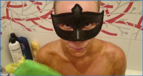 Natalya's Extreme Scat Smearing in HD 720p