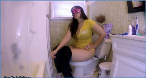 Blonde Goddess Commands Big Butt Worship in HD 720p