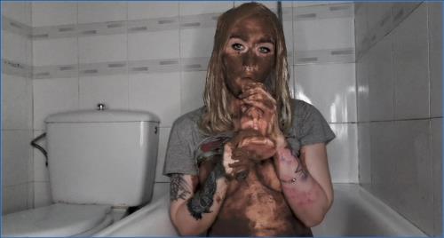 Extreme Luxus Scat Play with Top Model Betty in FullHD 1080p