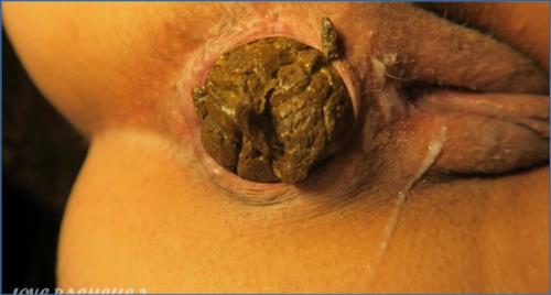 Blonde Goddess's Intense Scat and Pissing in FullHD 1080p – Scat-Slaves poster