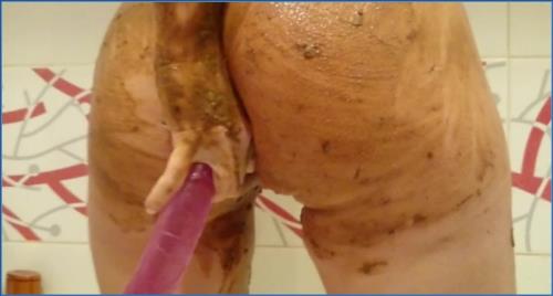 Natalya's Scat Session with Brown Wife in HD 720p