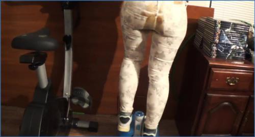 DirtyBetty Delivers Intense PantyPOOPING Scat Session in FullHD