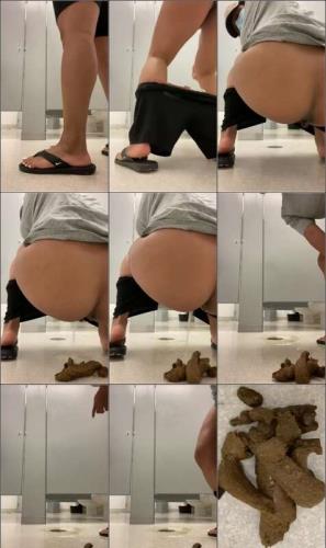 Gina's Crazy Public Piss Game, Scat Included, in HD – Scat-Slaves poster