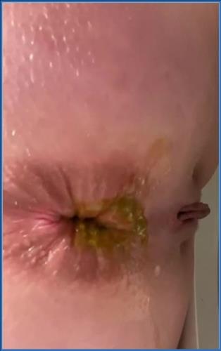 Download Foxness pees and gaps like a boss, HD Scat-Slaves.net