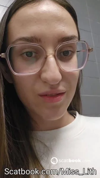 Shitting 22 [SD] Shit, Spain (Scatbook.com)