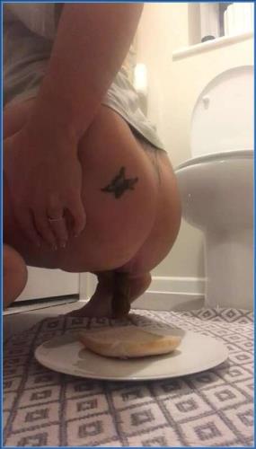 Scat Princess: Intense Hotdog Pissing and Kaviar Extravaganza