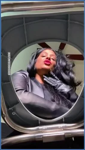 Aggressive Latin Scat Queen Scat, Anal [SiteRip / 2025] 63.72 MB on ScatFetish