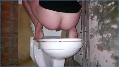 Messy toilet room but my mess was better Scat, Anal [HD 720p / 2023] 24.58 MB – Scat-Slaves poster