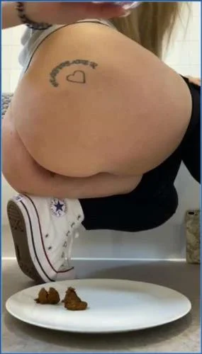 A light snack for my fans Scat, Femdom [SiteRip / 2022] 91.43 MB