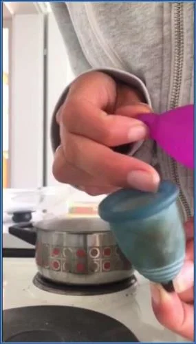 7 Days Every Pee & Shit & Period (1) Scat, Pee [SiteRip / 2021] 1.35 GB – Scat-Slaves poster