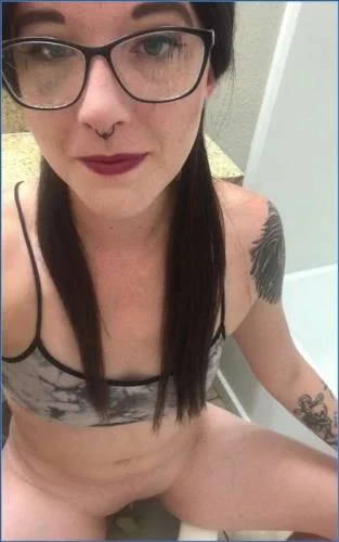 Missellie’s Extreme Fetish Fantasy in 4K FullHD