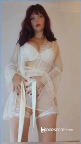 Marbella's Got a New Toilet Slave in HD