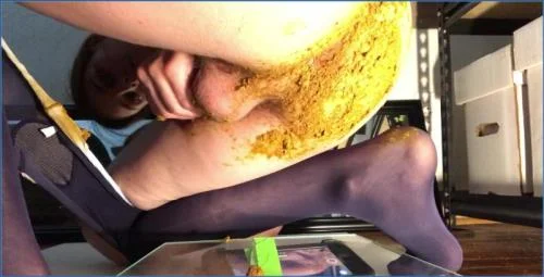 Emily Milk Delivers Extreme Fetish in 4K: Buttplug, Diaper, and Hardcore Scat - related scat video at Scat-Fetish