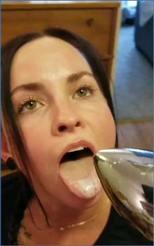 Anal Piss Three Times in One Day by LilbuttLex- Kaviar Porn - related scat video at Scat-Fetish