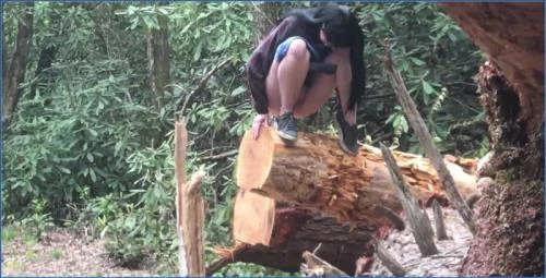 Missellie Peeing and Extreme Scat Fetish in the USA - related scat video at Scat-Fetish