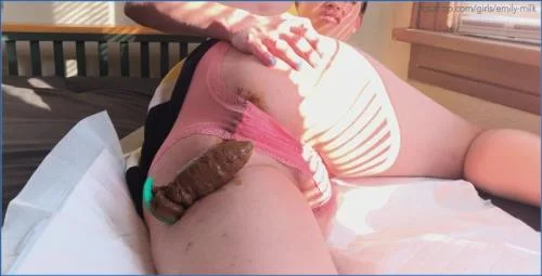 Emily Milk's Big Butt Plug and Diaper Scat clip - related scat video at Scat-Fetish