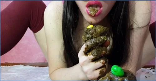 Download Anna Coprofield Serves Up a Fetish Dessert Scat-Fetish.com