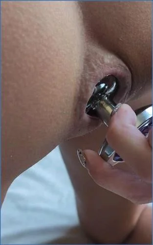 LilbuttLex Slowly Pulls the Plug Out and Gets Dirty - scat porn video at Scat-Fetish.com