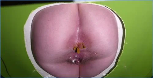 Princess Araya and Princess Viktoria in Bossy Leah Booty Stink POV - scat porn video at Scat-Fetish.com