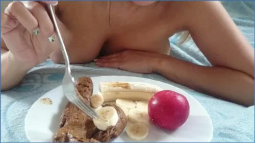 Brown Wife Takes Scat Fetish to New Heights in I Eat a Banana Shit FullHD