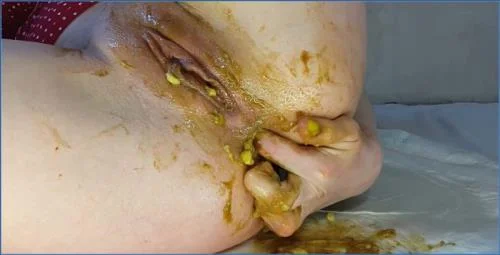 Anna Coprofield Delivers Hardcore Scat in POV Banana Cream Adventure