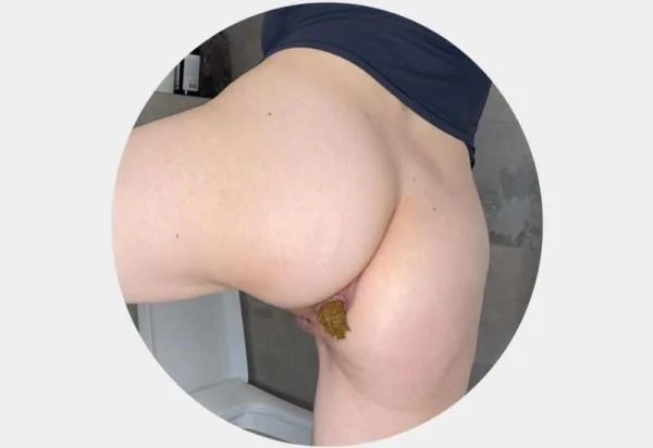 A Different Poop Smell [4K UltraHD] Fetish, Solo (FemScat.com) – Scat-Slaves poster