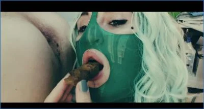 SweetBettyParlour Shits and Eats Boyfriend's Mess in Extreme Russian - scat porn video at Scat-Fetish.com