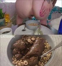 Lady Latsuna's Scat and Piss Feast: Kaviar, Shit Eating, and Foot - scat porn video at Scat-Fetish.com