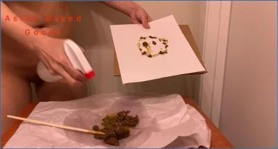 Marina Y's FullHD Art Class with Organic Paint - scat porn video at Scat-Fetish.com