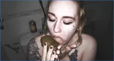 Dirty Betty's Authentic Russian Couple Scat Party in FullHD - scat porn video at Scat-Fetish.com
