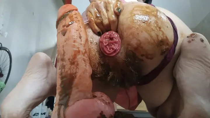 PiPayPipo Pushes Limits with Prolapse and Kaviar Anal Play - Extreme - popular scat video at Scat-Fetish